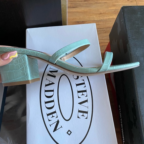 Steve Madden Mint sandals - Picture 4 of 6